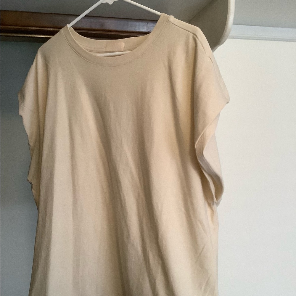Nuuds Muscle T-shirt bone color never worn